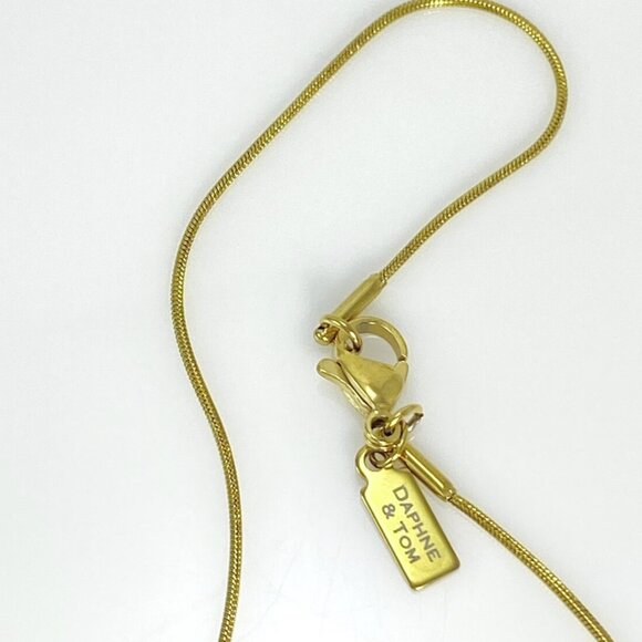 Curled Heart Snake Chain Necklace - Picture 5 of 7